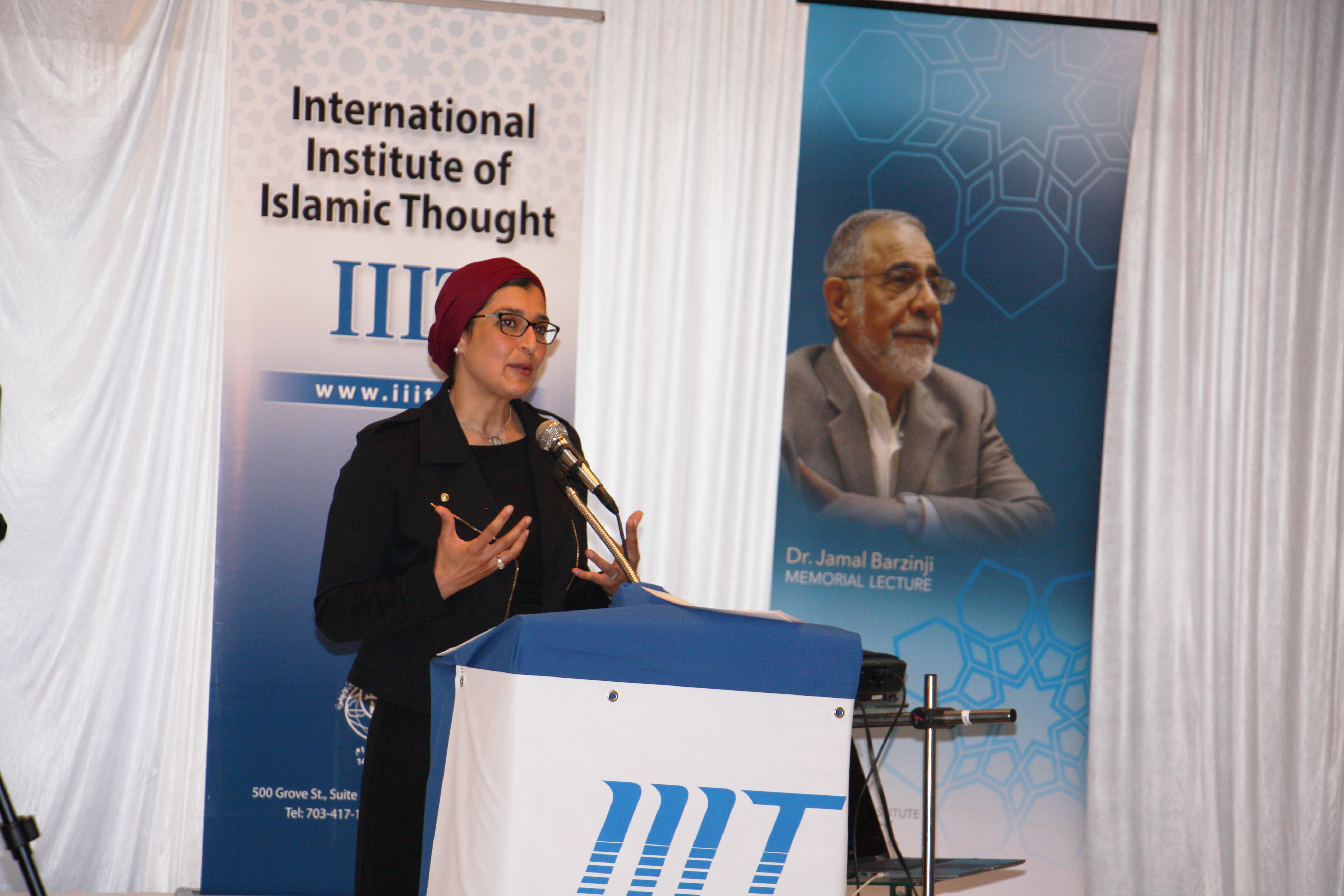 د. بسمة عبد الغفار تتحدث في إفطار المعهد العالمي للفكر الإسلامي